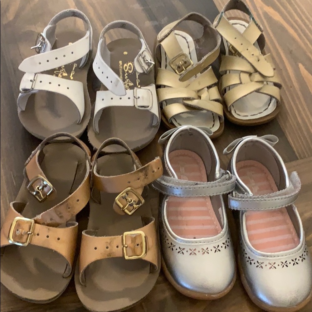 Bundle of size 6 sandals